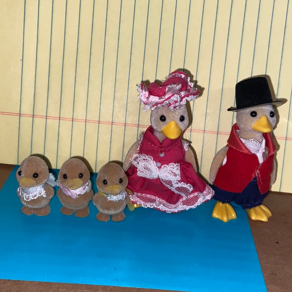 Sylvanian families/ calico Critters Duck family